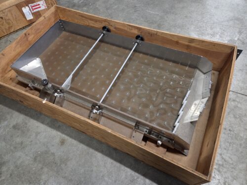 Oliver 1020 gravity deck machine-side view